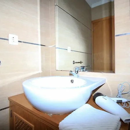 Apartment Tr3s Qu4rtos Carmo By Analodges